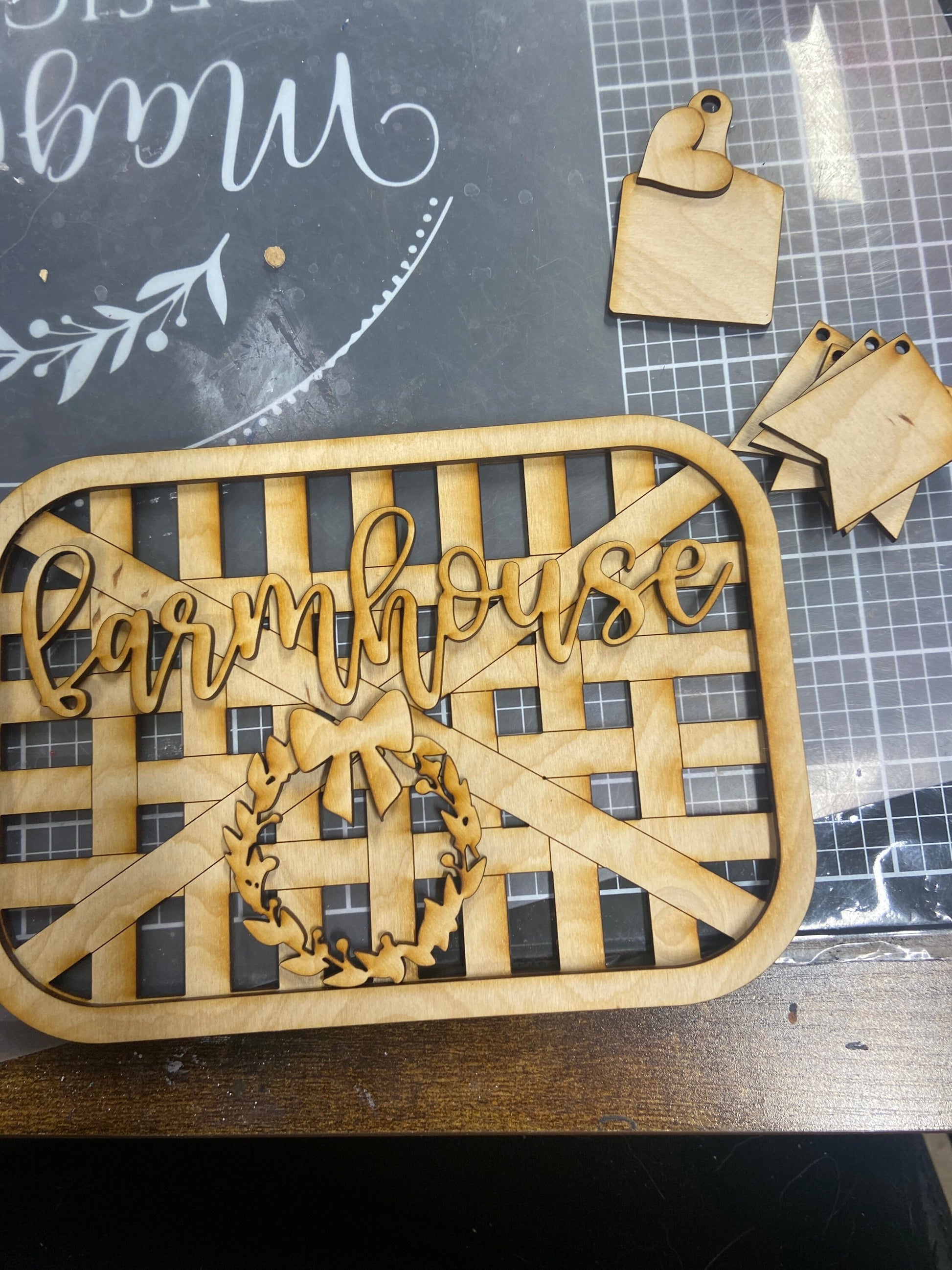 DIY tobacco basket trio unpainted