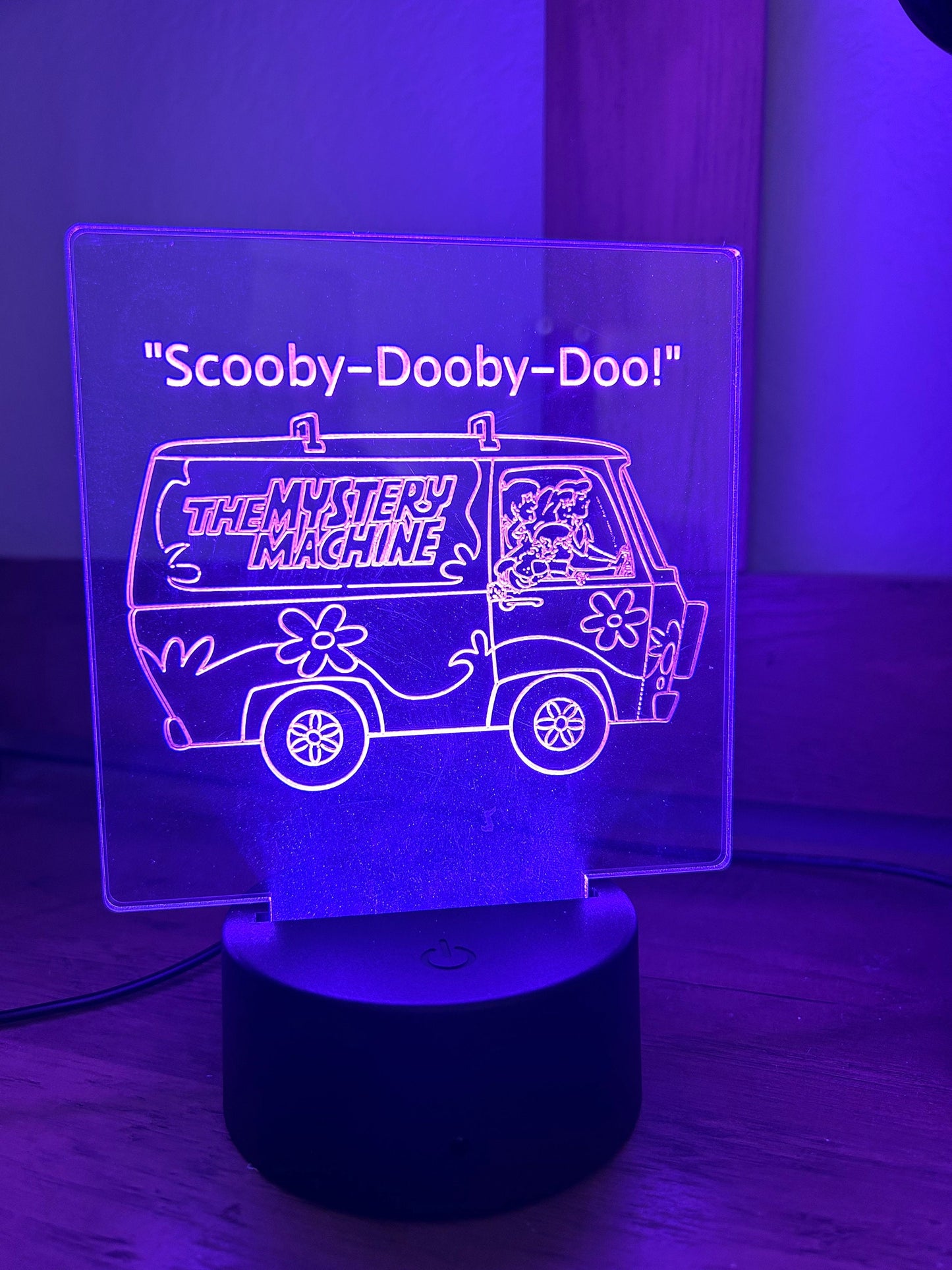 Scooby Dooby Doo! The Mystery Machine Desk Light
