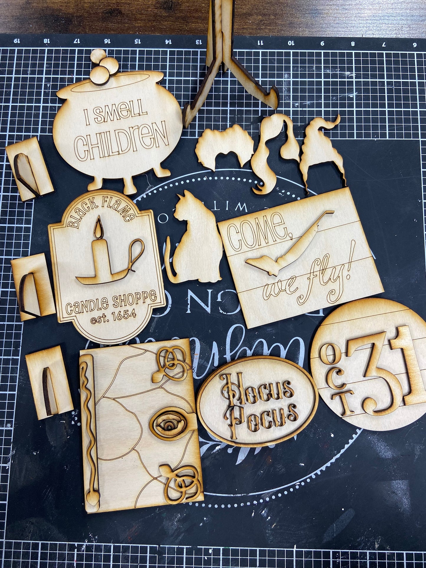 DIY Hocus Pocus Tray unpainted