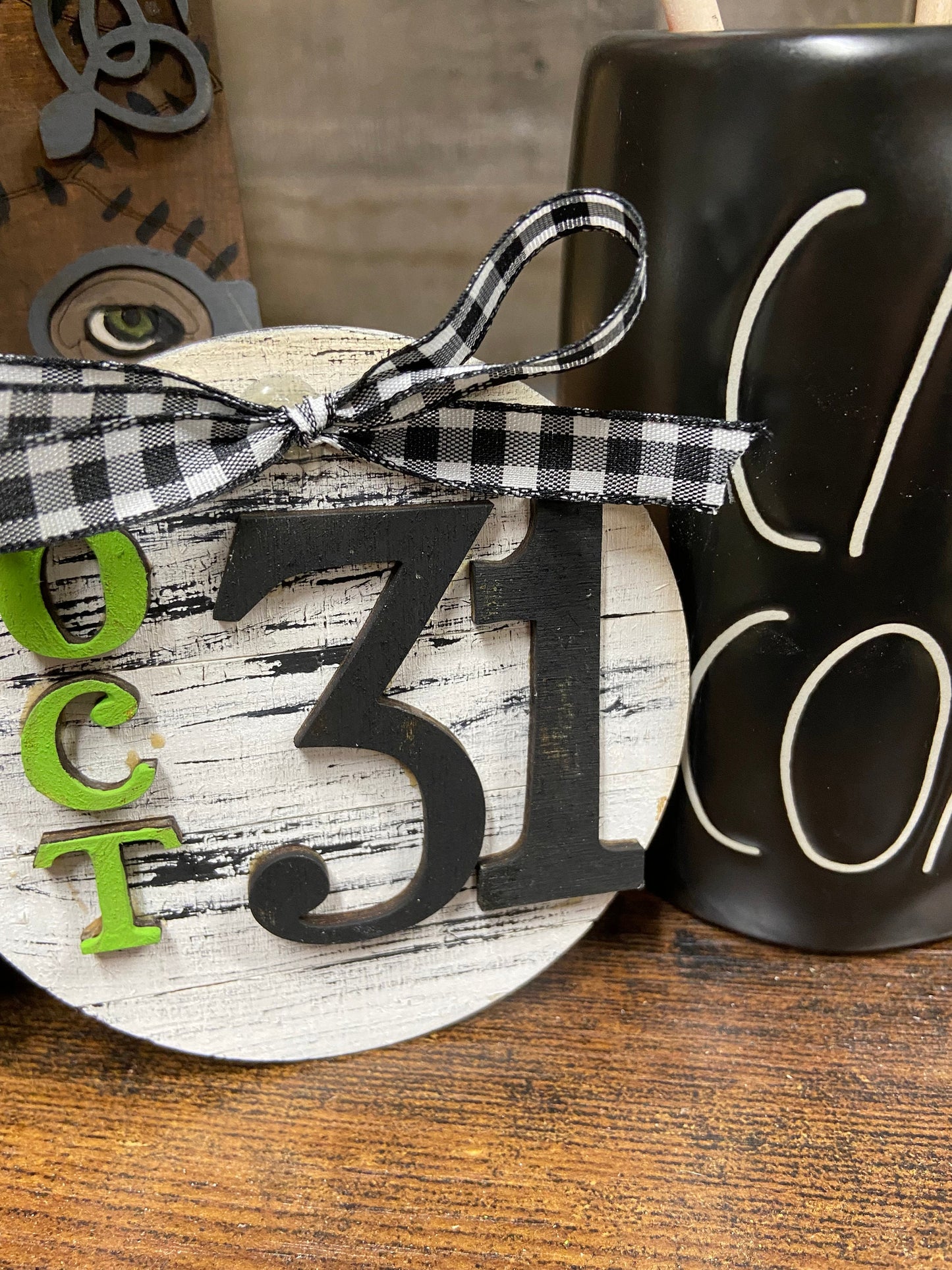 Hocus Pocus Tiered Tray Set