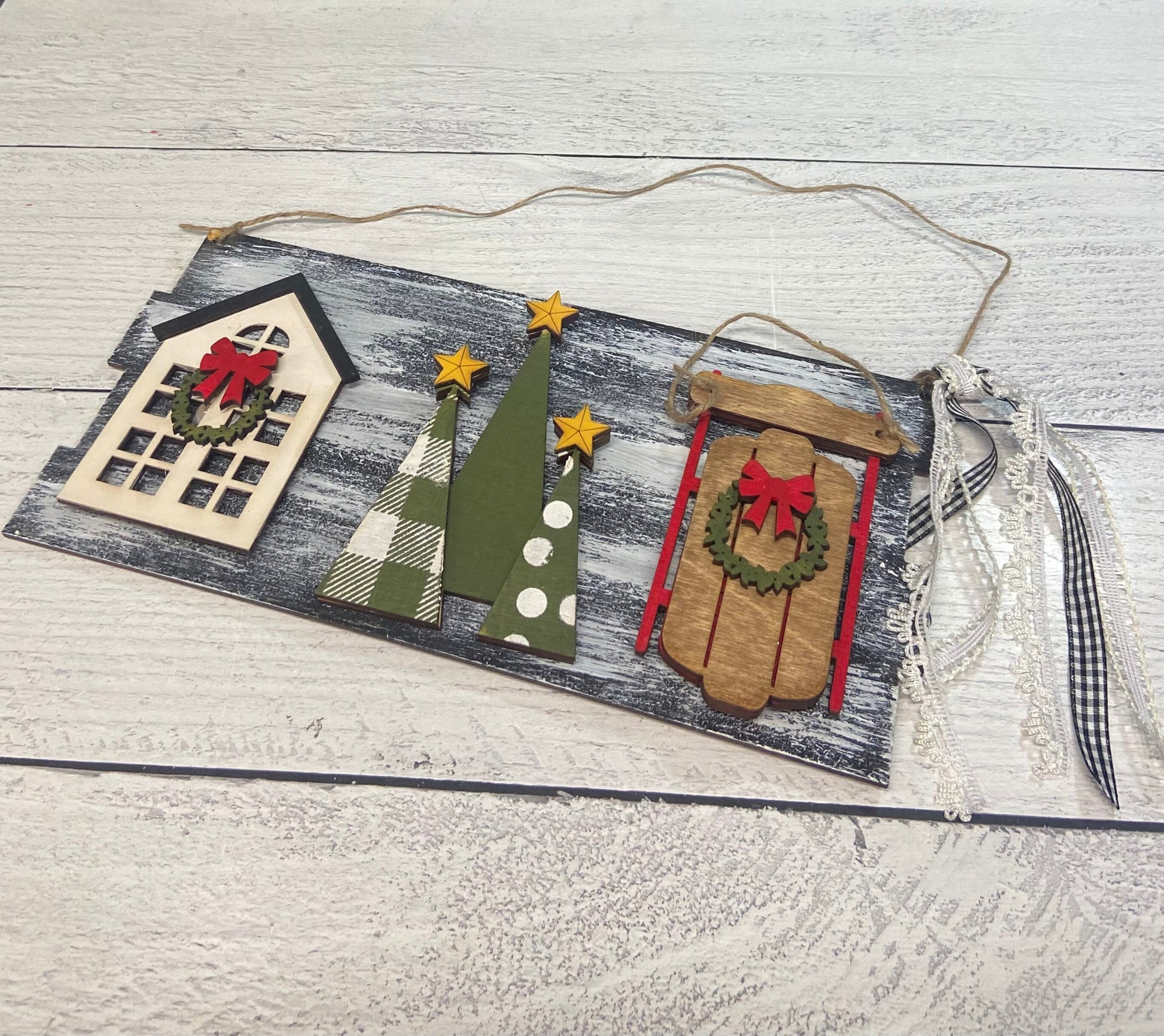 DIY Farmhouse Christmas Sign unpainted
