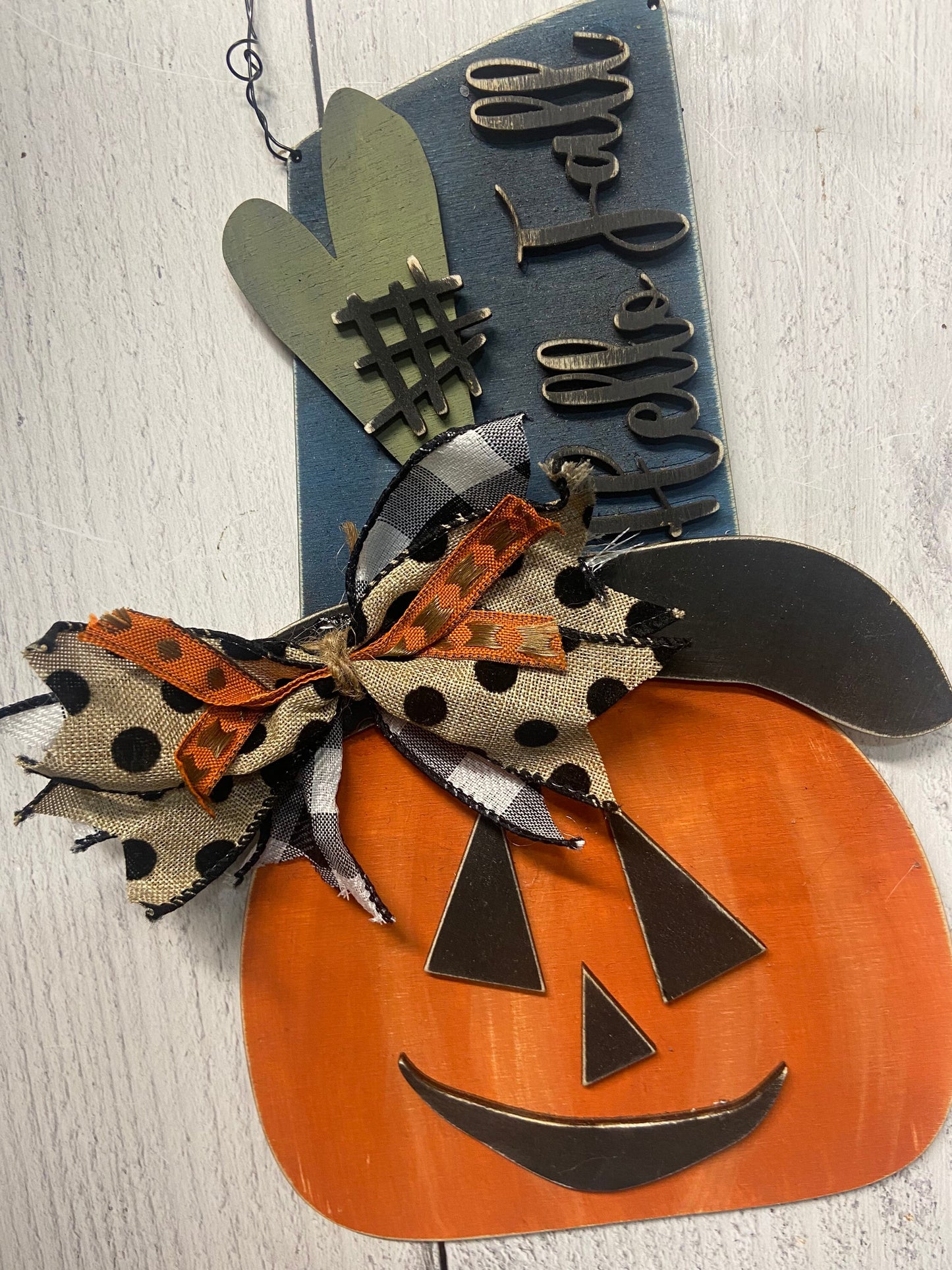 Hello Fall Pumpkin Scarecrow DIY unpainted